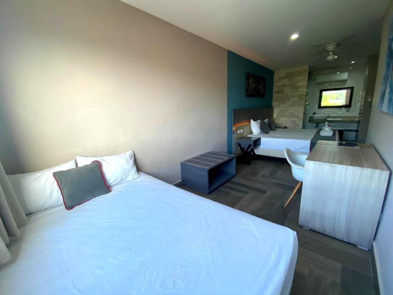 Hotel Illusion Xpress I Attraction Deluxe
