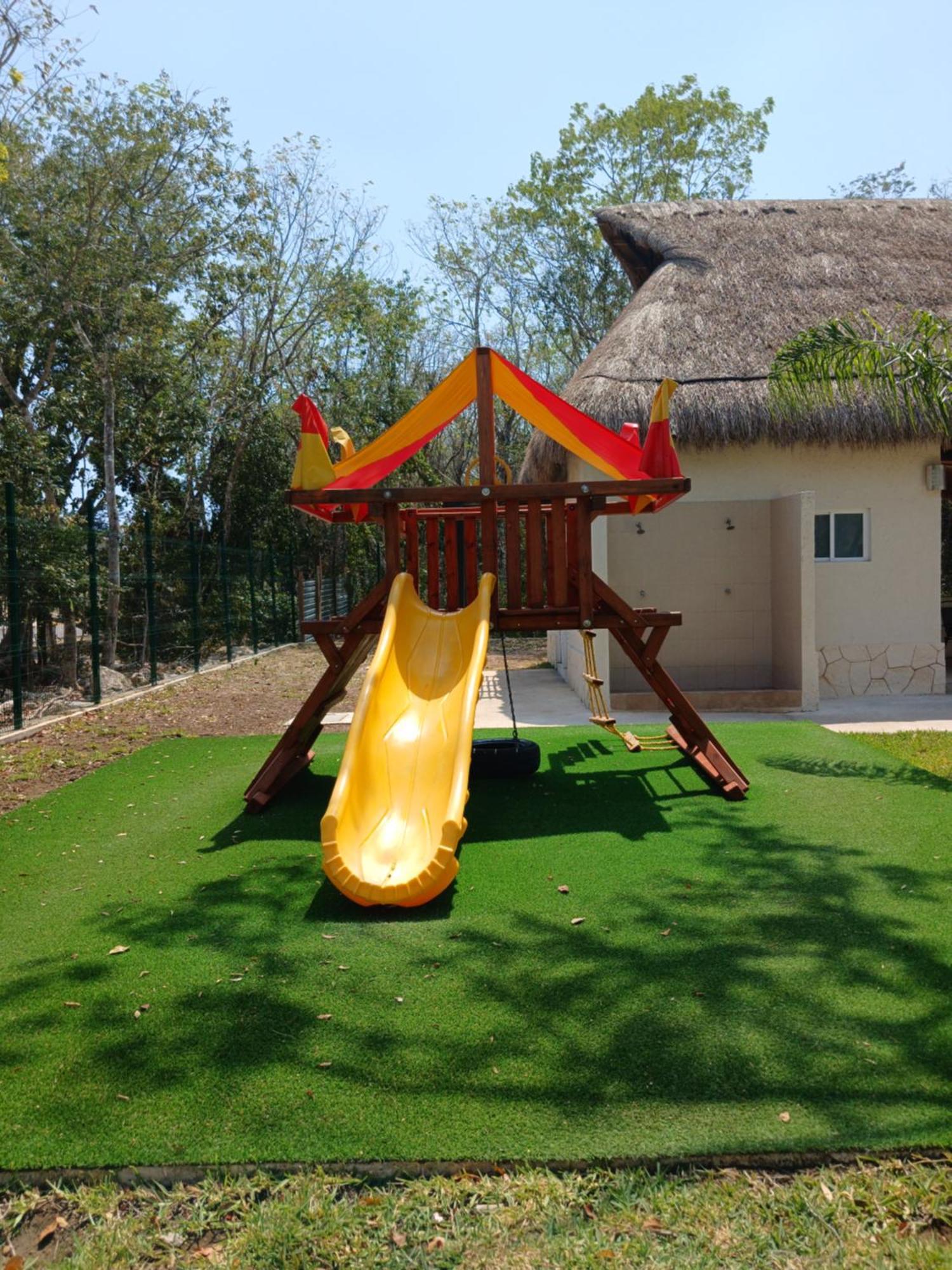 Ambiente Familiar,alberca,gym,canchas Football,basketball,areas Infantiles,parkinglot,seguridad Agua Caliente, Silla De Bano, Cocineta Y Lavadora Apartment