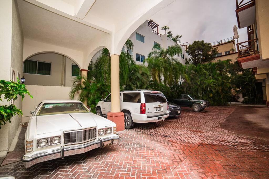2br Apart Steps From Mamitas Beach And 5th Av Apartment