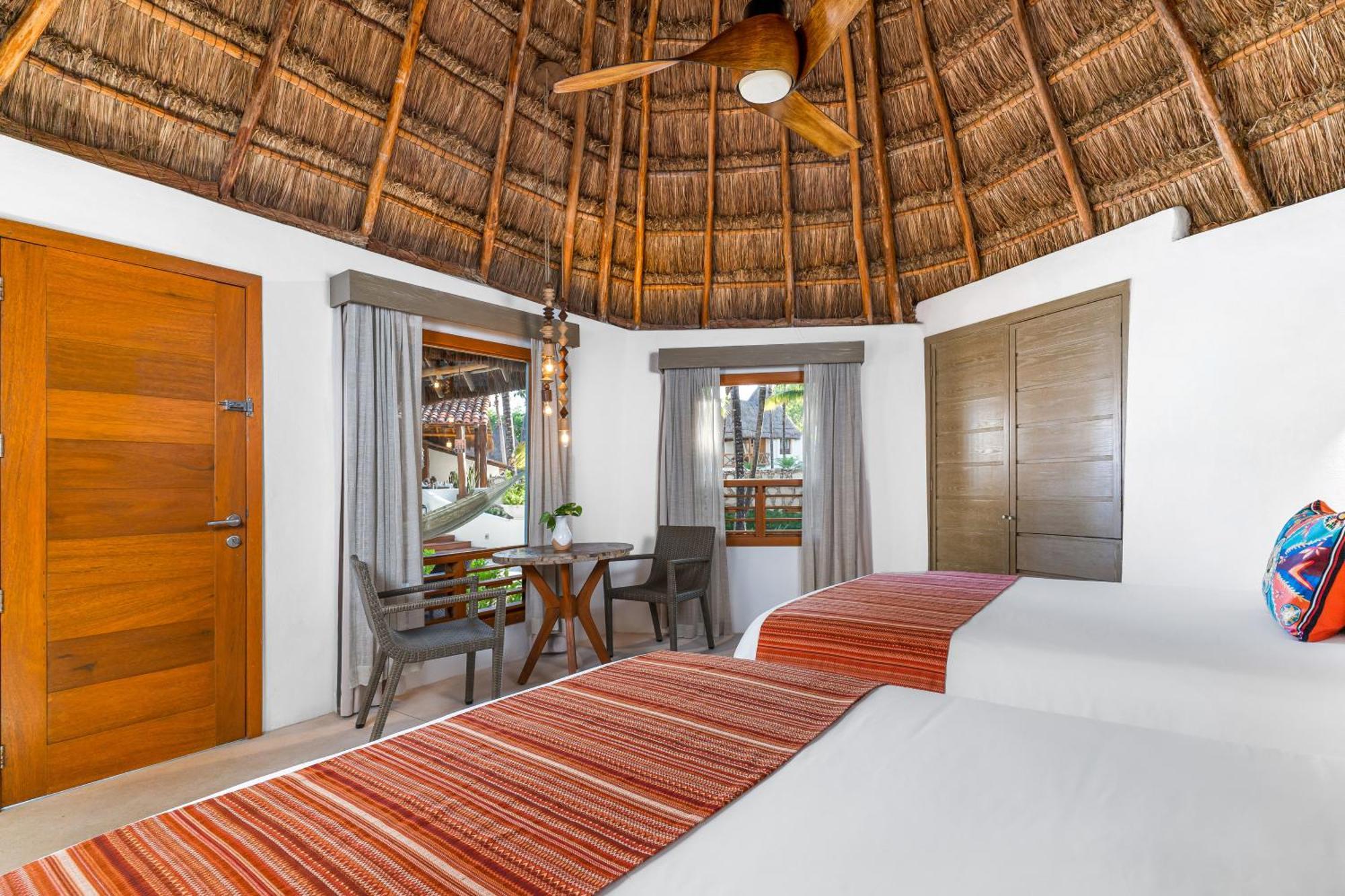 Mahekal Front & 5* Playa del Carmen