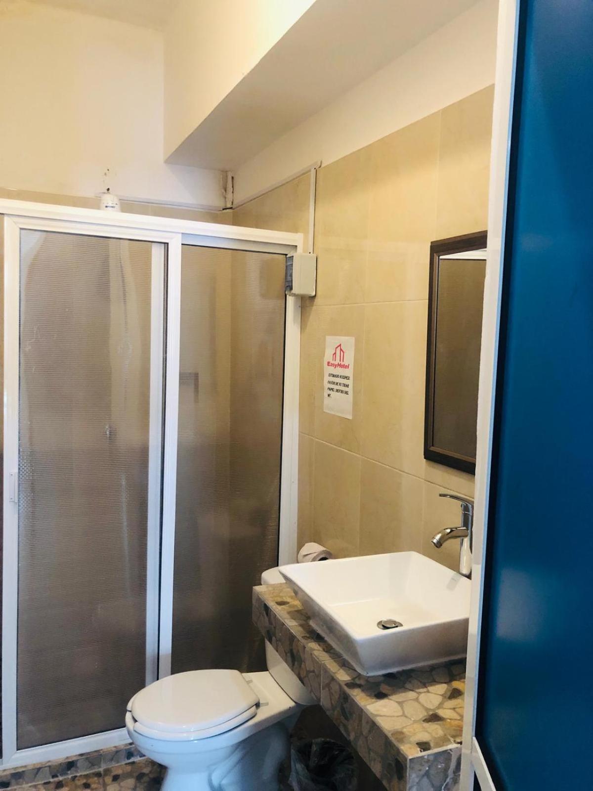 Easy Hotel 4*