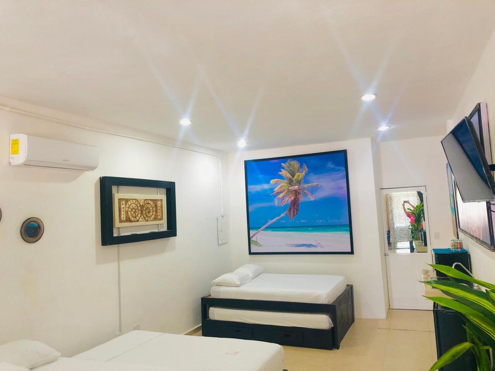 Easy Hotel 4*