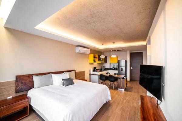 Yellow Apartment *