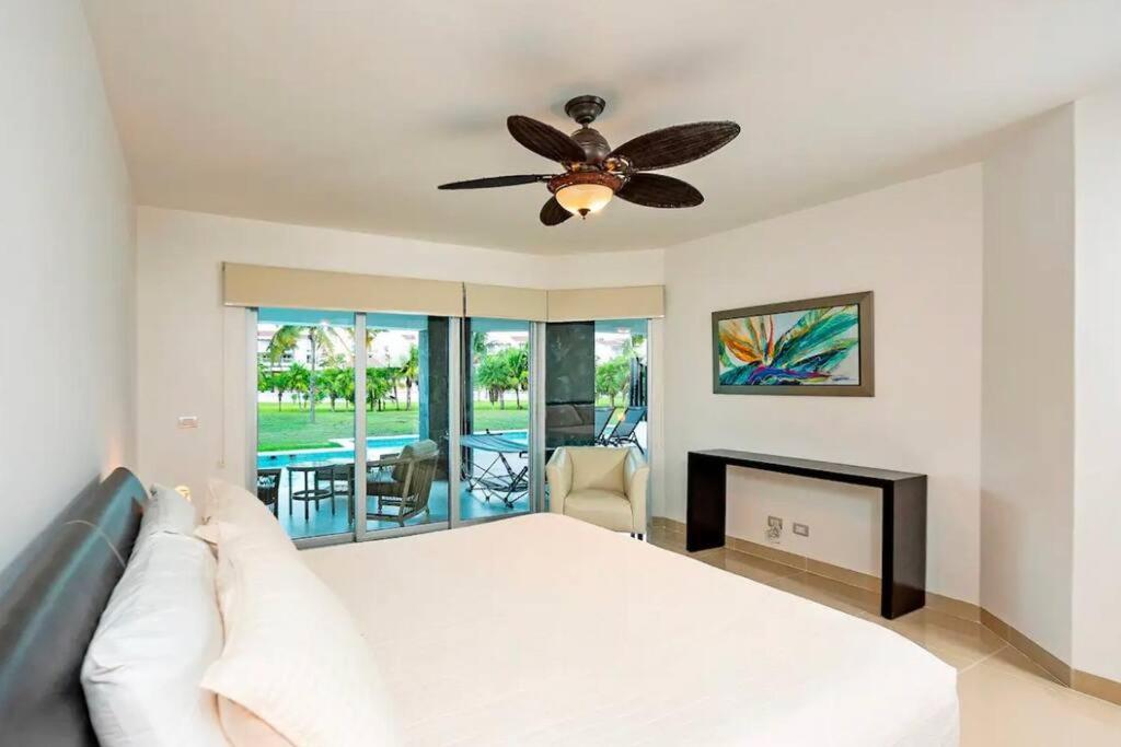 Oceanfront Walkout Pool Mareazul La Casa Bonita Apartment