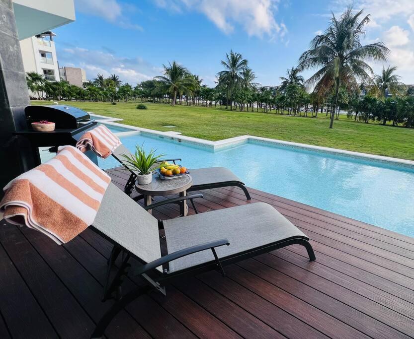 Oceanfront Walkout Pool Mareazul La Casa Bonita Apartment Playa del Carmen