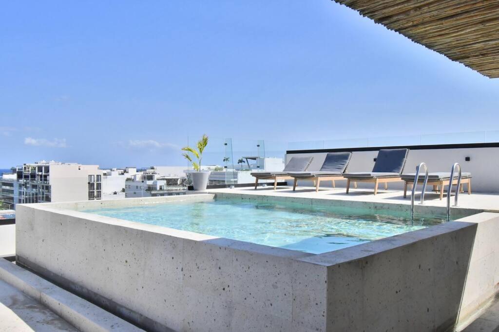 Kumaru By The Spot Apartment *