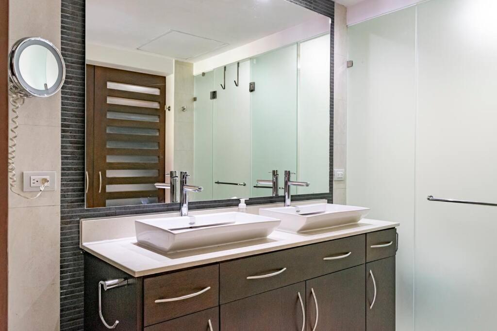 Apartment Private Pool & Jacuzzi, By The Ocean, 2 Bdr