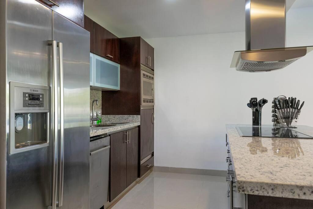 Apartment Private Pool & Jacuzzi, By The Ocean, 2 Bdr *