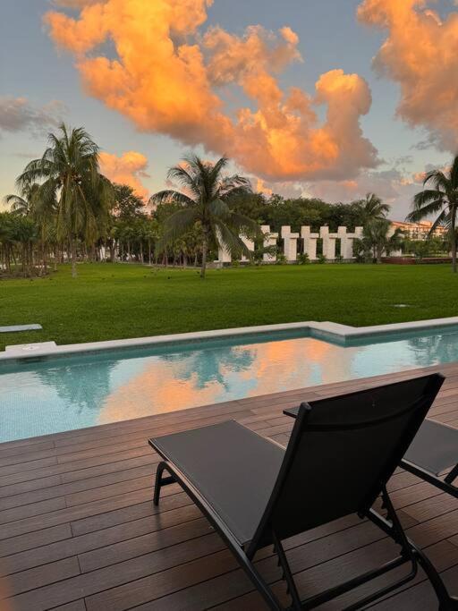 Private Pool & Jacuzzi, By The Ocean, 2 Bdr * Playa del Carmen
