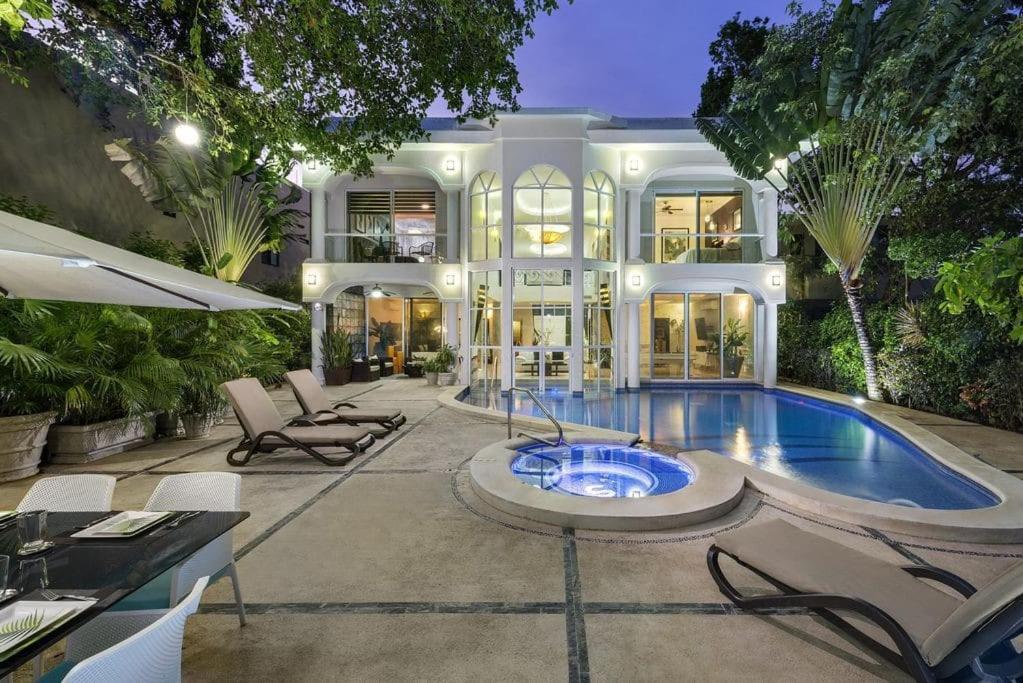 Ferienhaus Casa Yolo - Luxury House In Playacar With Private Pool And Jacuzzi Playa del Carmen