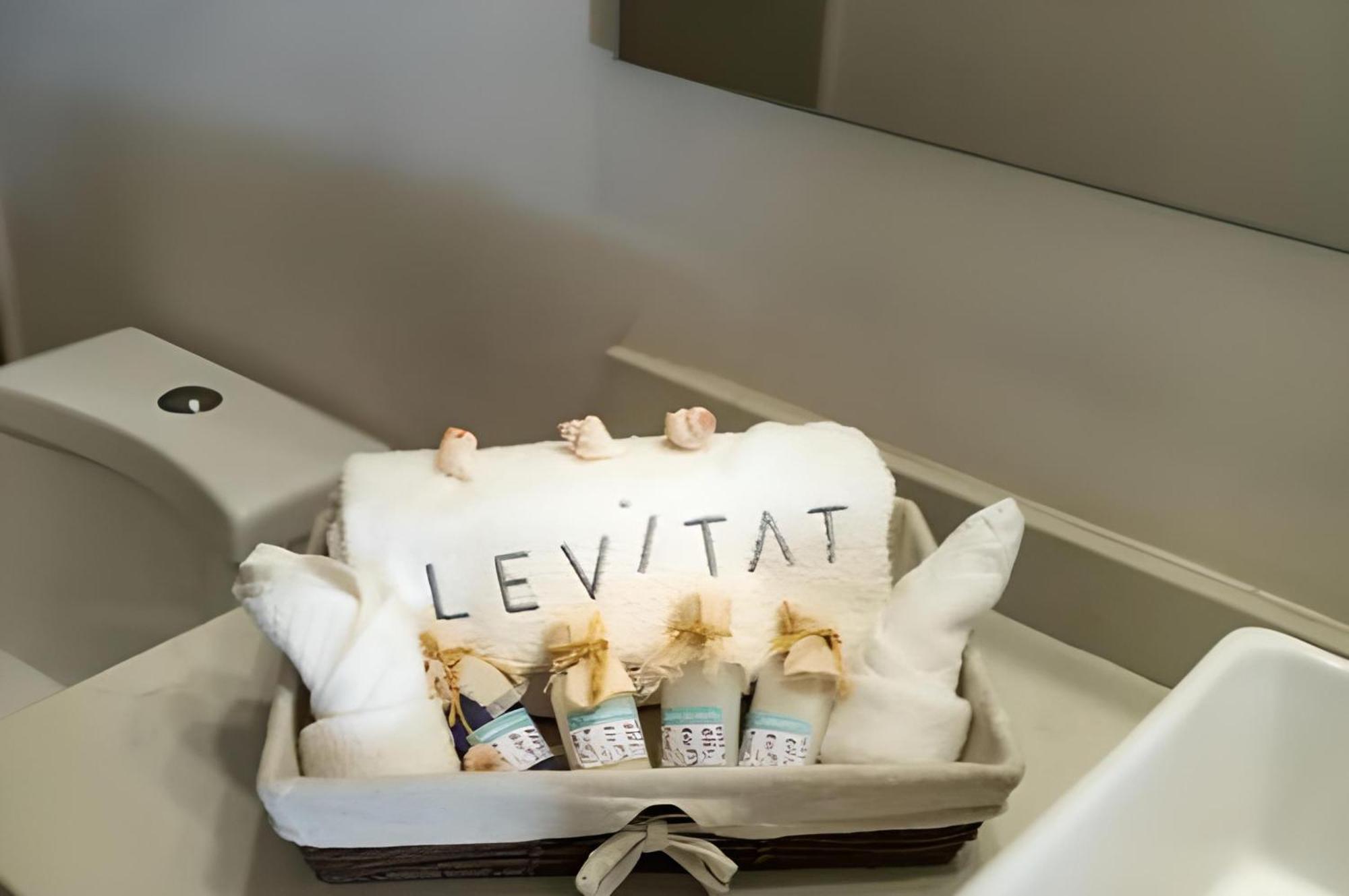 Aparthotel Levitat 32