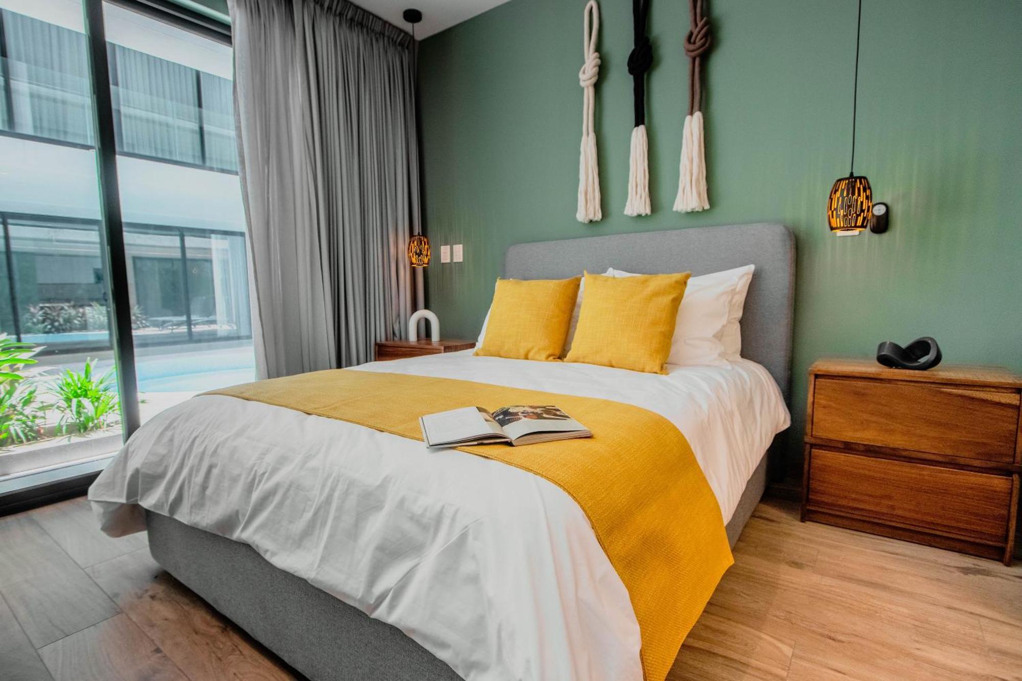 Sensai Downtown Luxury Apartment