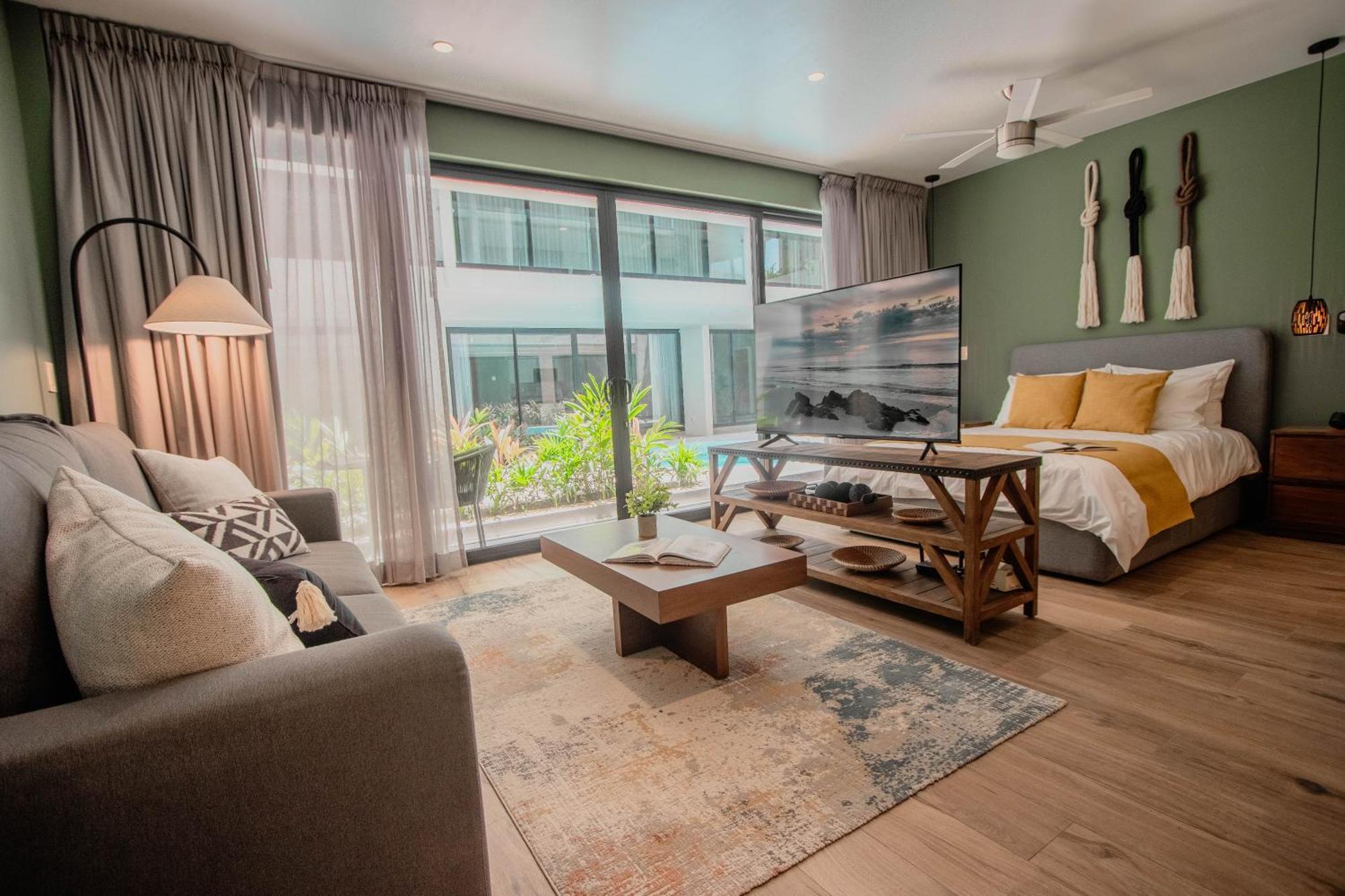 Sensai Downtown Luxury Apartment