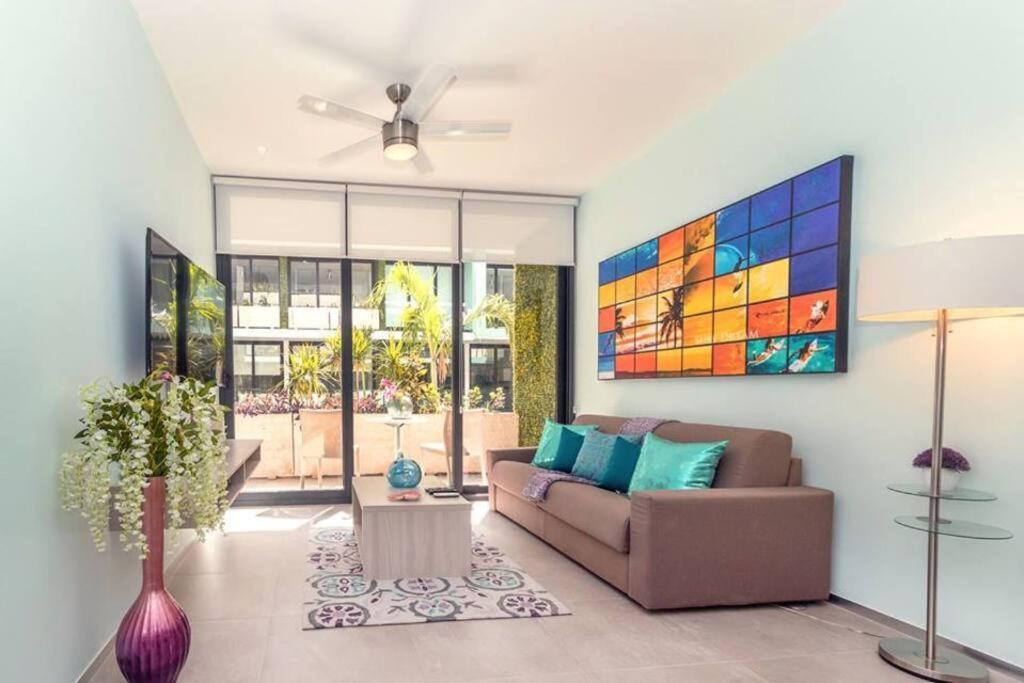 Colourful & 1 Bedroom In Apartment *