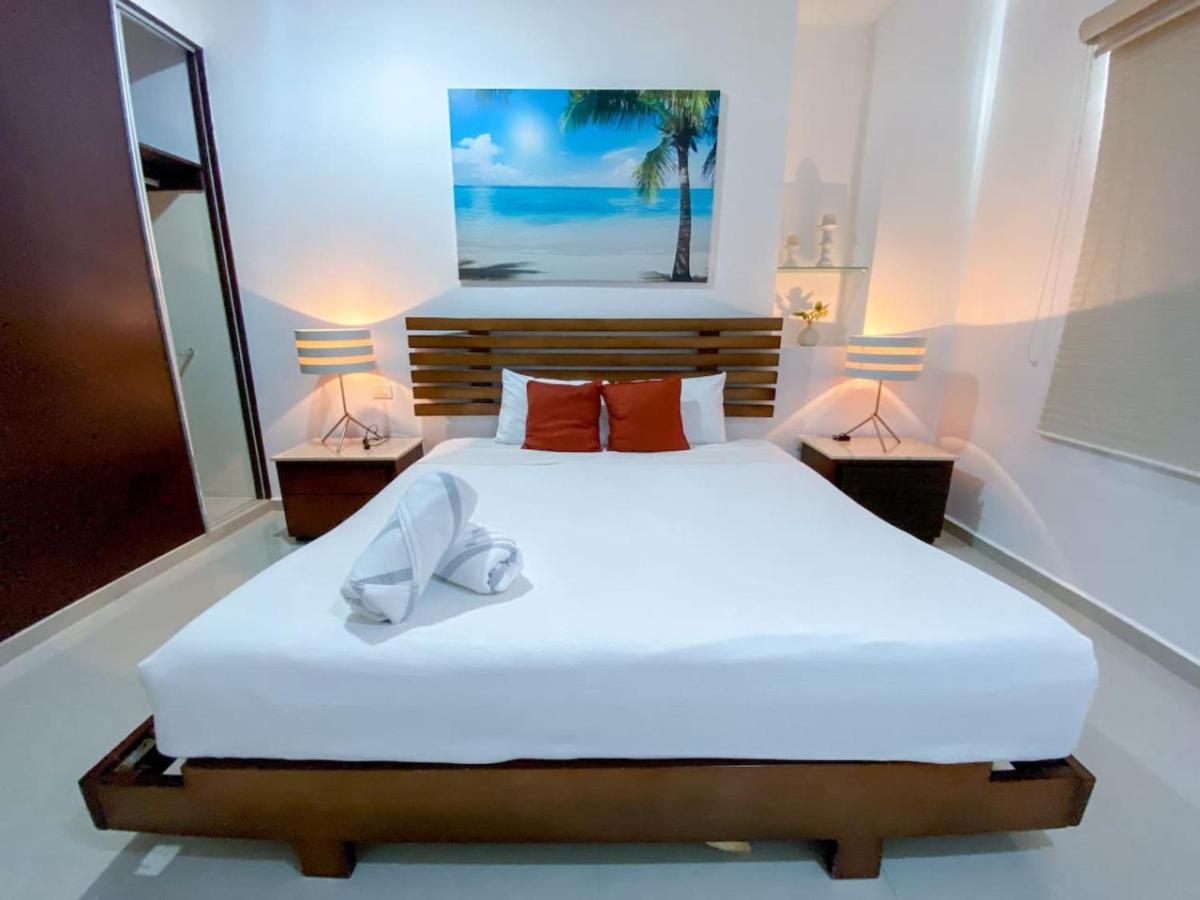 Apartment Downtown 6br Ph With 2 Private Jacuzzi For Large Groups *