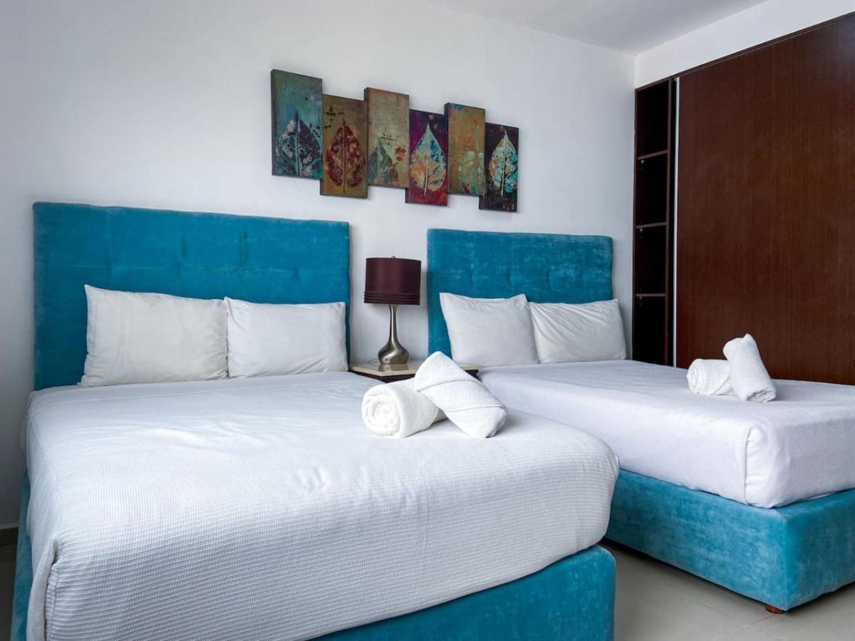 Apartment Downtown 6br Ph With 2 Private Jacuzzi For Large Groups