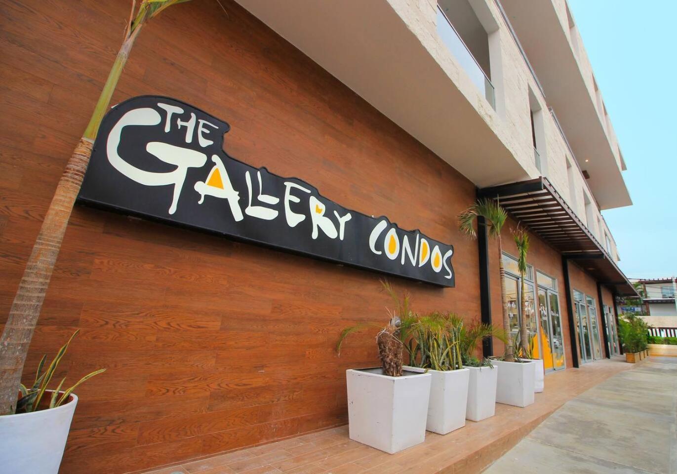 Downtown Stylish 2br With Large Terrace Pool Gym And Bar Apartment *