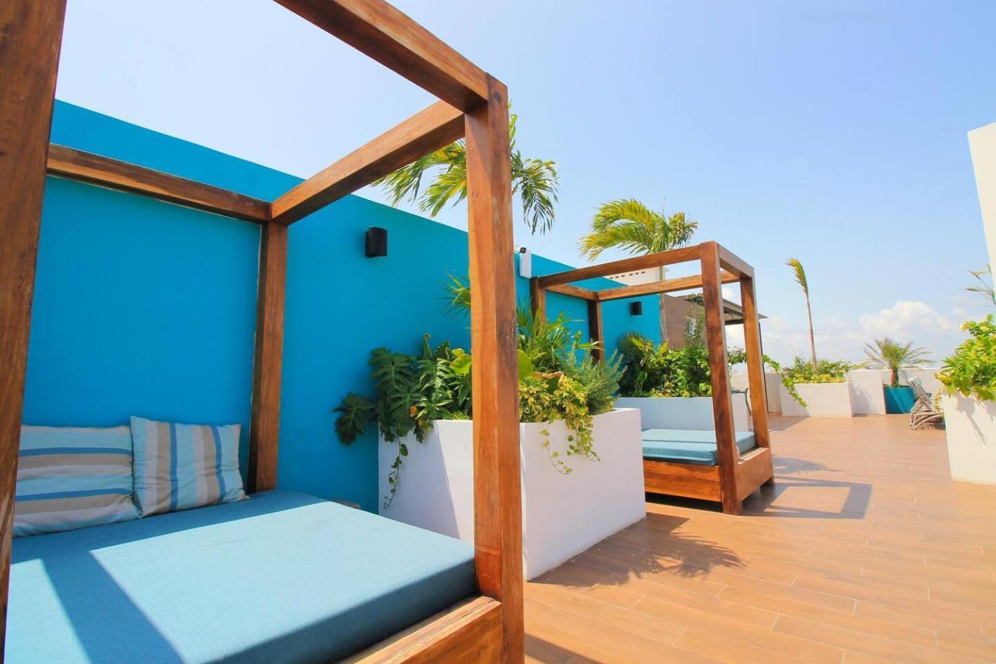 Downtown Stylish 2br With Large Terrace Pool Gym And Bar Apartment