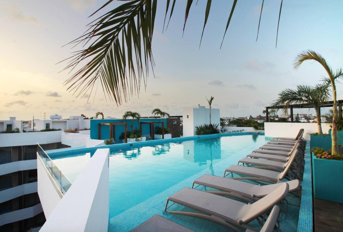 Apartment Downtown Stylish 2br With Large Terrace Pool Gym And Bar Playa del Carmen