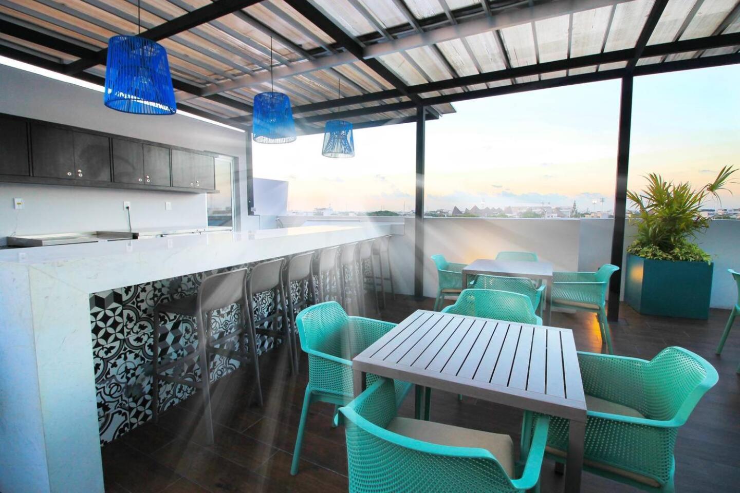 Downtown Stylish 2br With Large Terrace Pool Gym And Bar Apartment Playa del Carmen