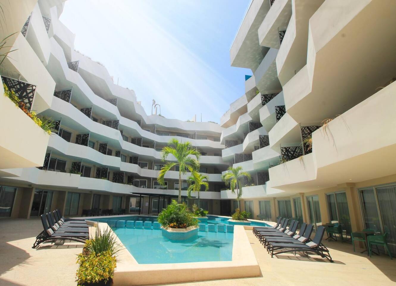 Downtown Stylish 2br With Large Terrace Pool Gym And Bar Apartment