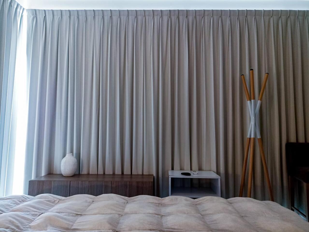 Apartment Downtown Stylish 2br With Large Terrace Pool Gym And Bar *