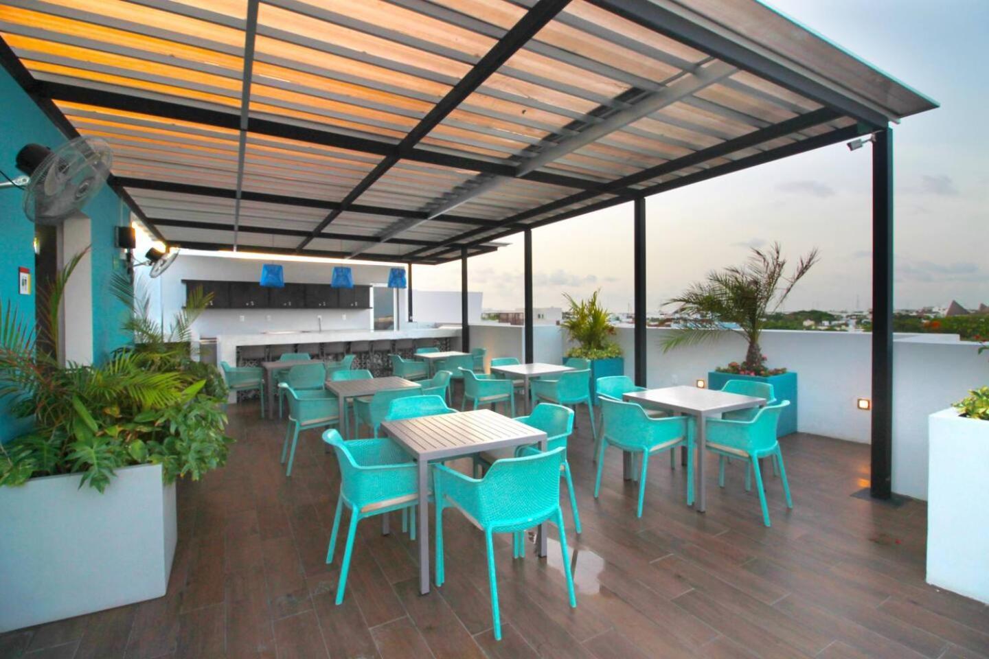 Apartment Downtown Stylish 2br With Large Terrace Pool Gym And Bar Playa del Carmen