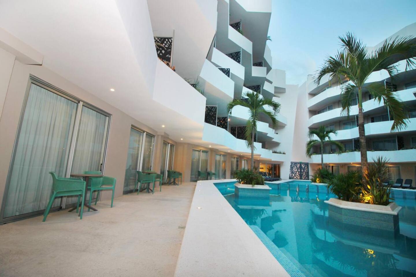 Apartment Downtown Stylish 2br With Large Terrace Pool Gym And Bar