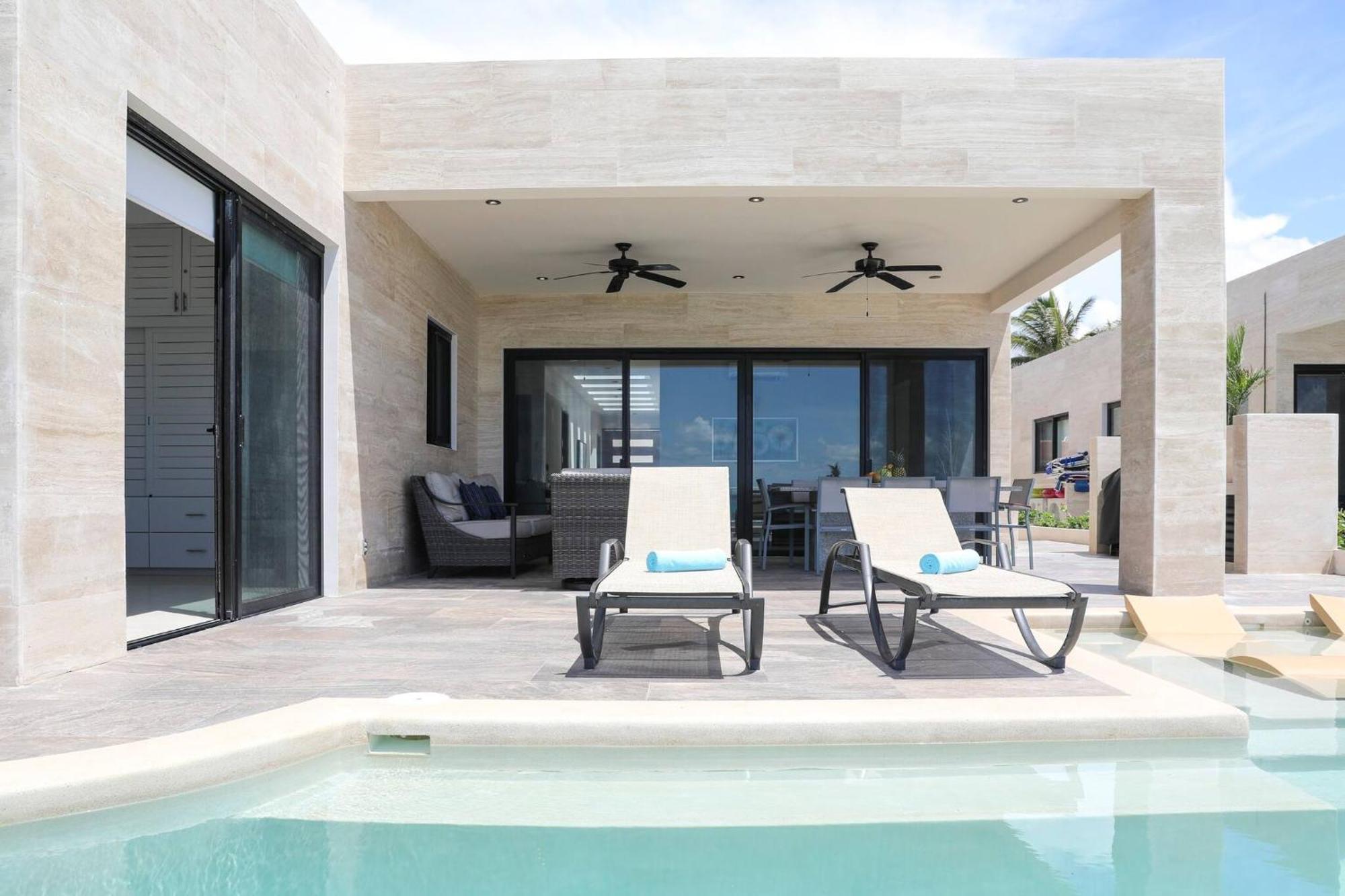 Seaside 4 Beds, Private Pool, Amazing Views Villa Playa del Carmen