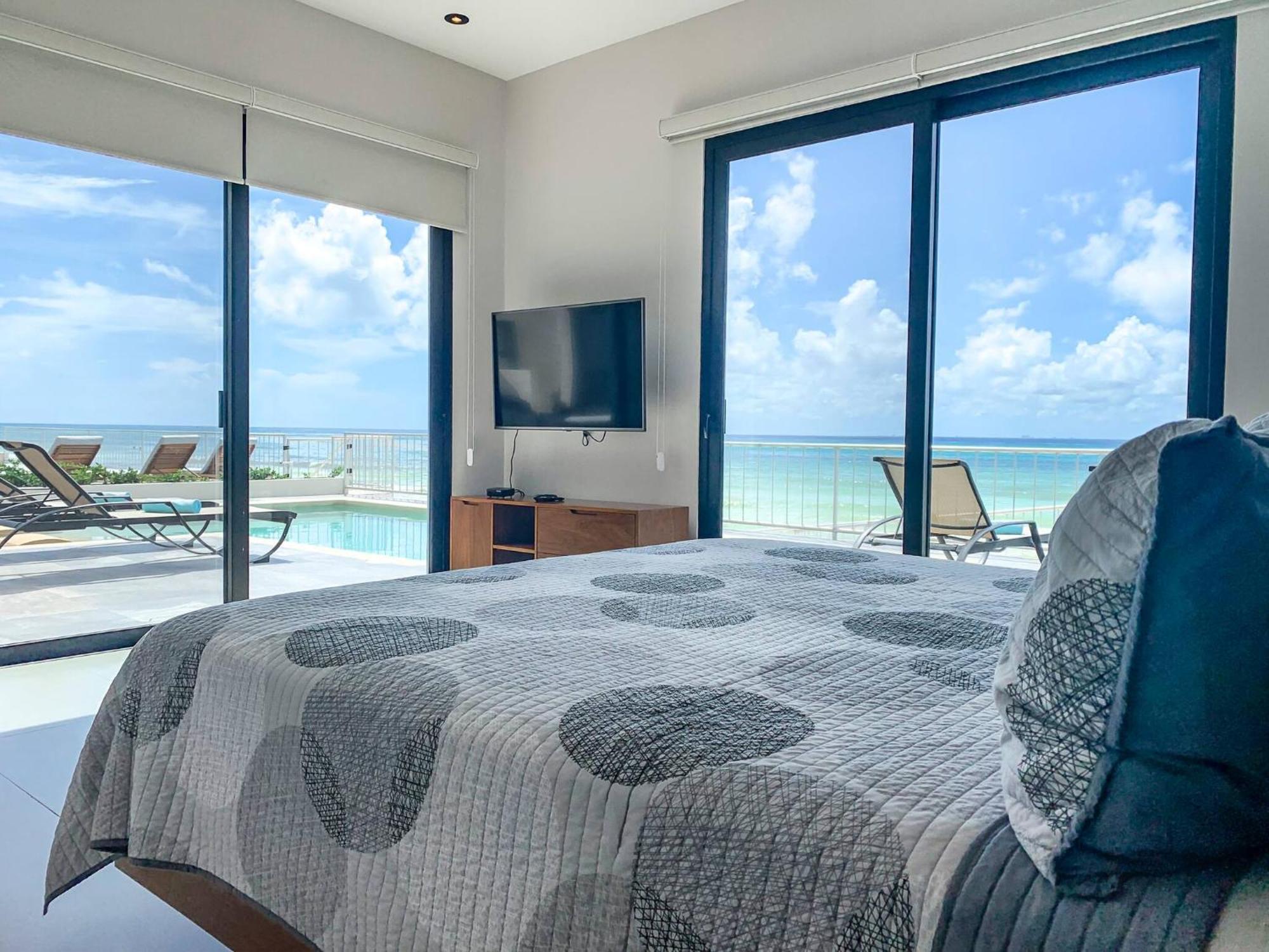 Seaside 4 Beds, Private Pool, Amazing Views
