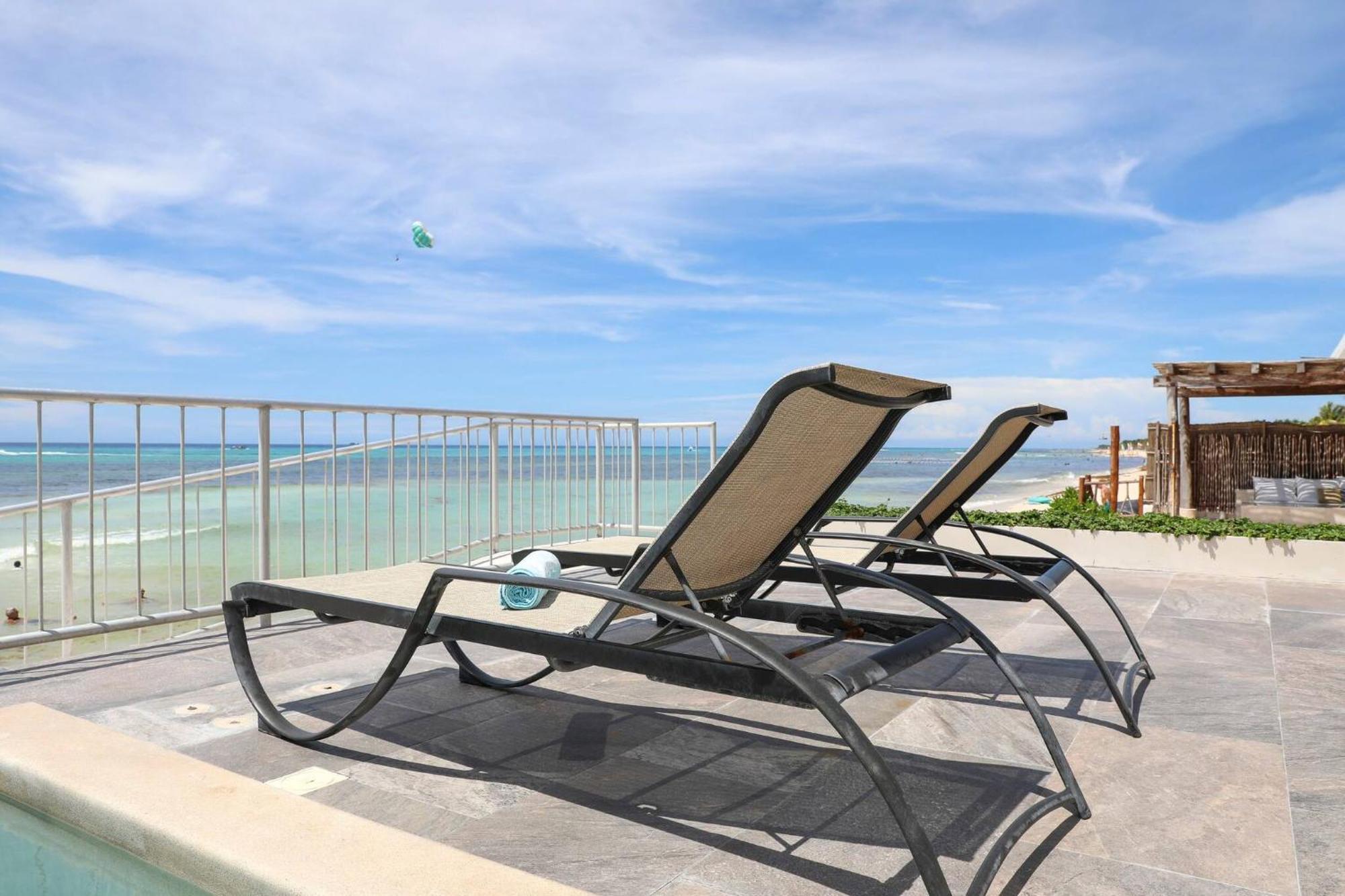 Seaside 4 Beds, Private Pool, Amazing Views *