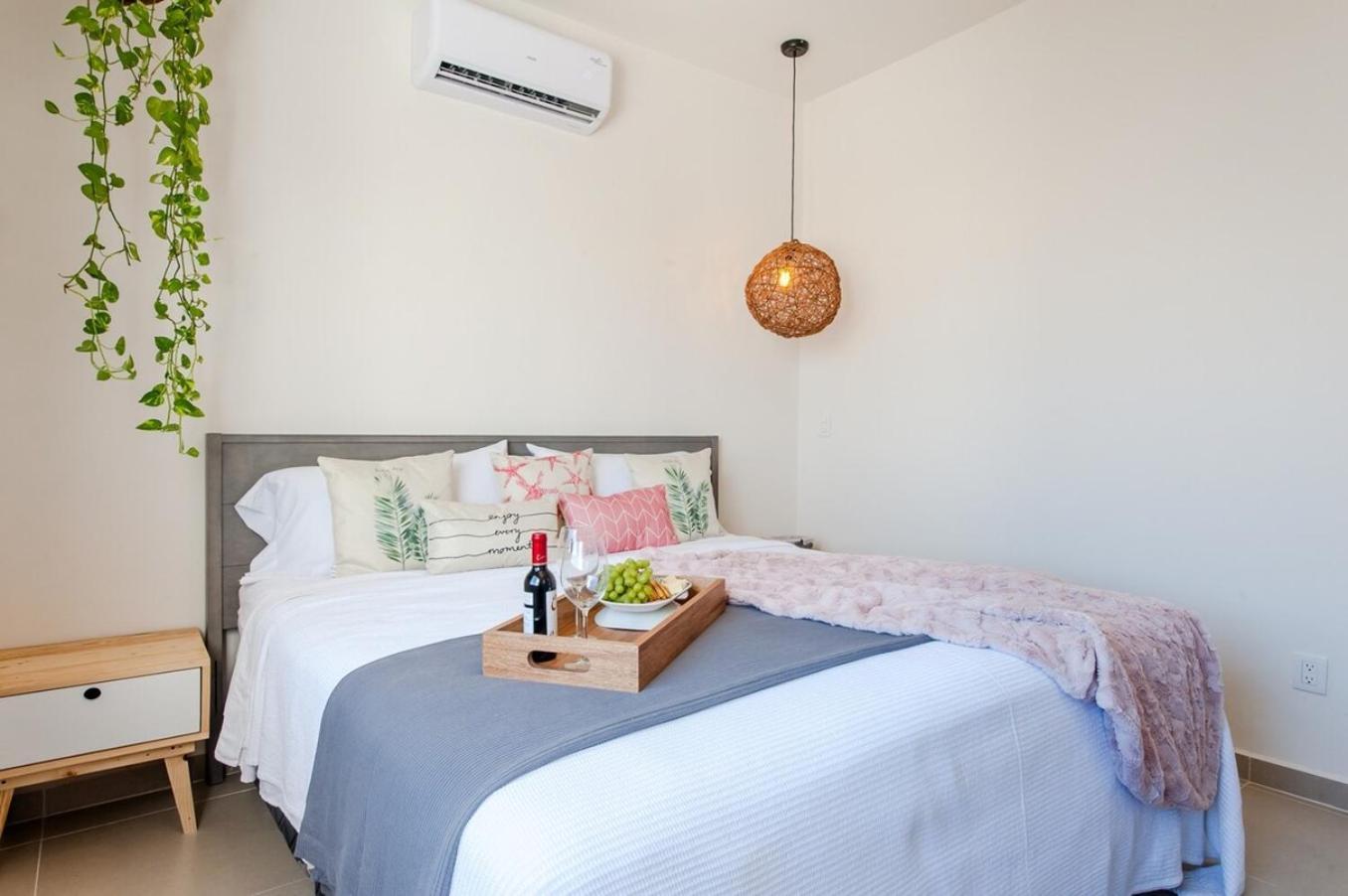 Workation Paradise Gated, Wifi 500mb, Gym, Pool Holiday home Playa del Carmen