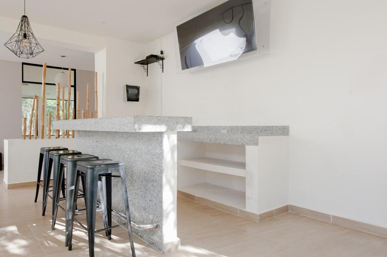 Workation Paradise Gated, Wifi 500mb, Gym, Pool Holiday home *