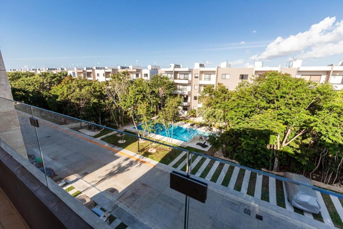 Holiday home Modern Wifi 200mb, 2 Gyms, 6pools, Balcony Playa del Carmen