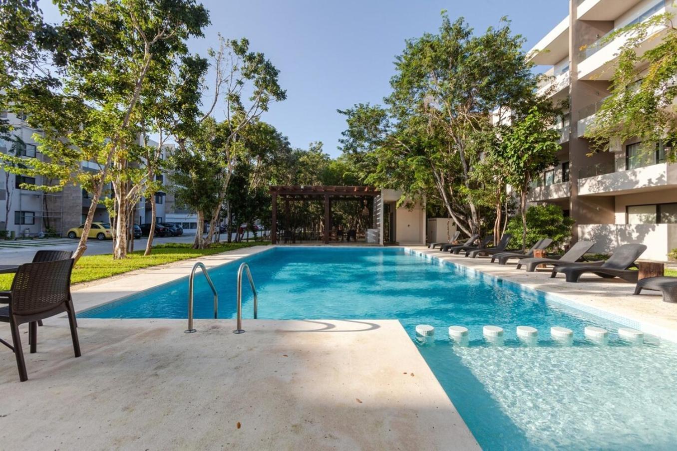 Modern Wifi 200mb, 2 Gyms, 6pools, Balcony Holiday home