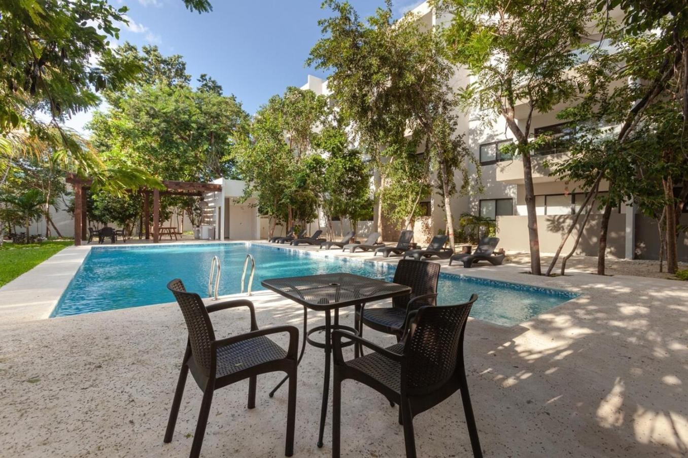 Holiday home Modern Wifi 200mb, 2 Gyms, 6pools, Balcony