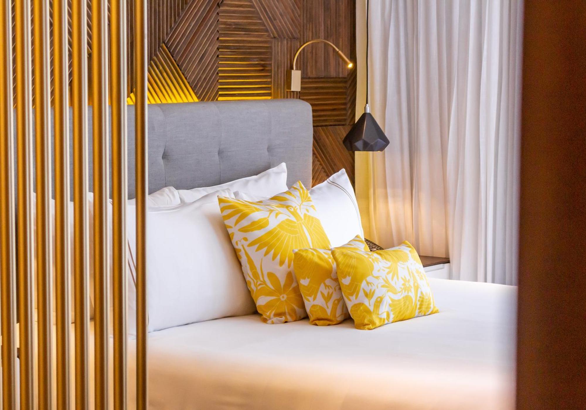 The Fives Downtown & Residences, Curio Collection By Hilton