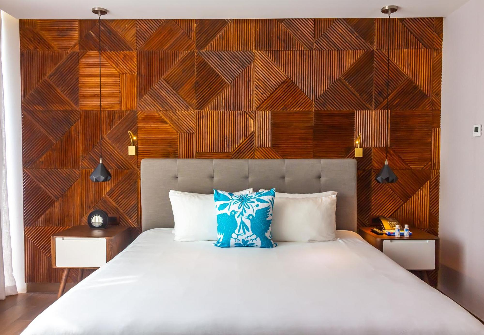 The Fives Downtown & Residences, Curio Collection By Hilton Hotel Playa del Carmen