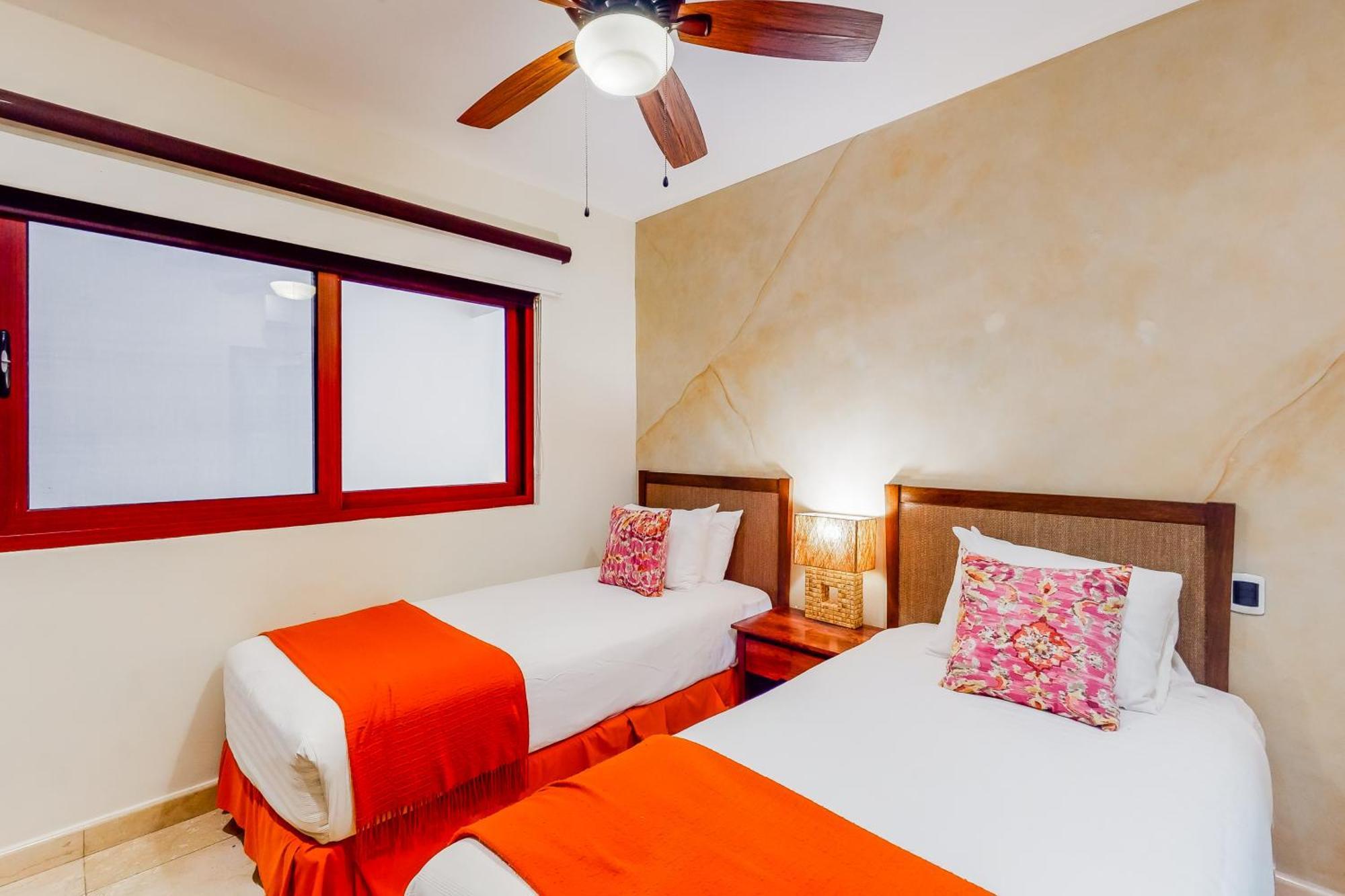 Residences El Faro, Coral 305