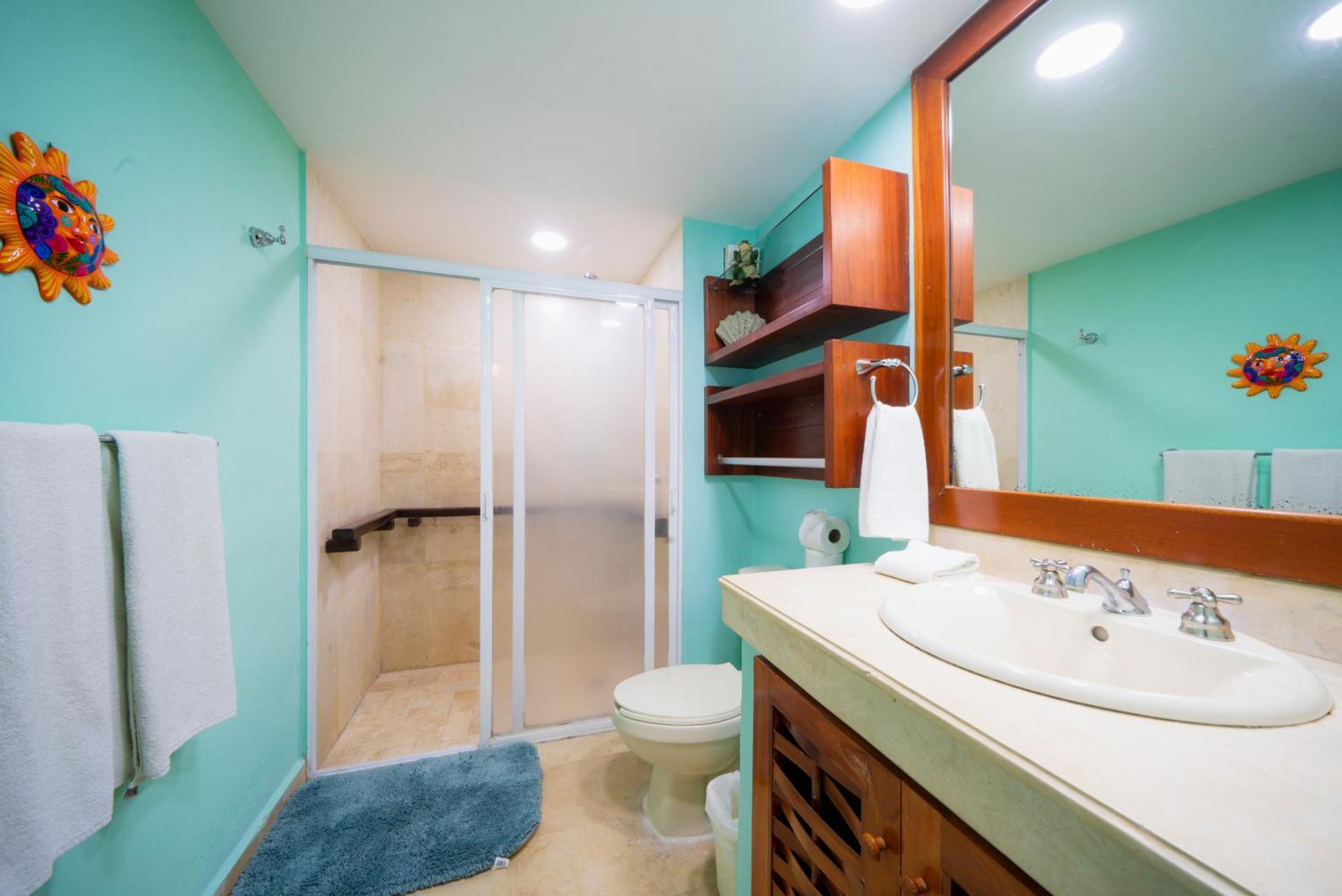 2 Bedroom For 8 Guests - Only 5 Min Walk To - At Playacar, Chac Ha