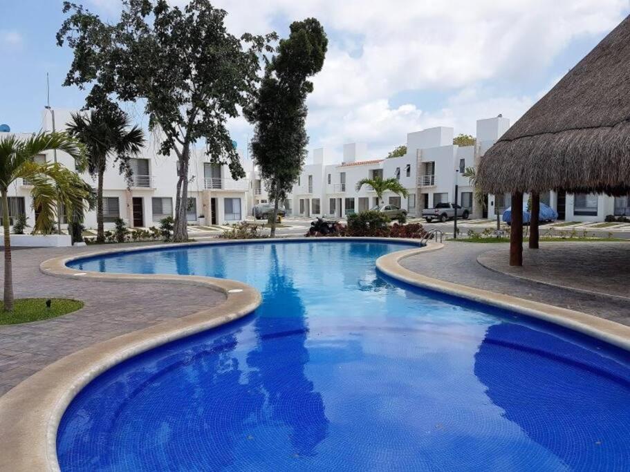 Great Cheerful 2 Bedroom House With Pool And Holiday home Playa del Carmen