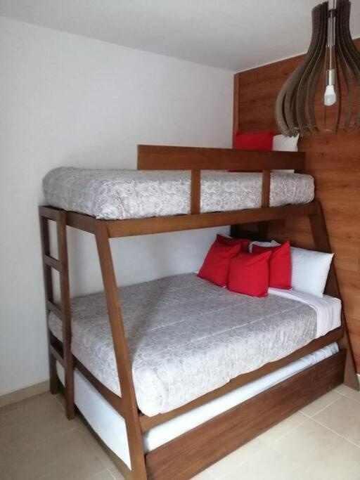 Great Cheerful 2 Bedroom House With Pool And Holiday home