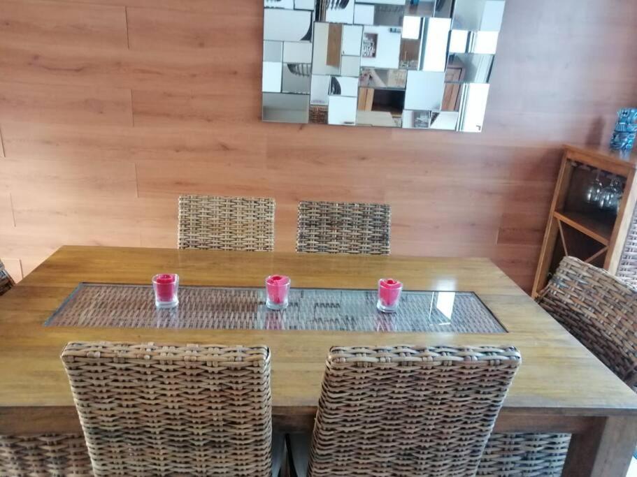Great Cheerful 2 Bedroom House With Pool And