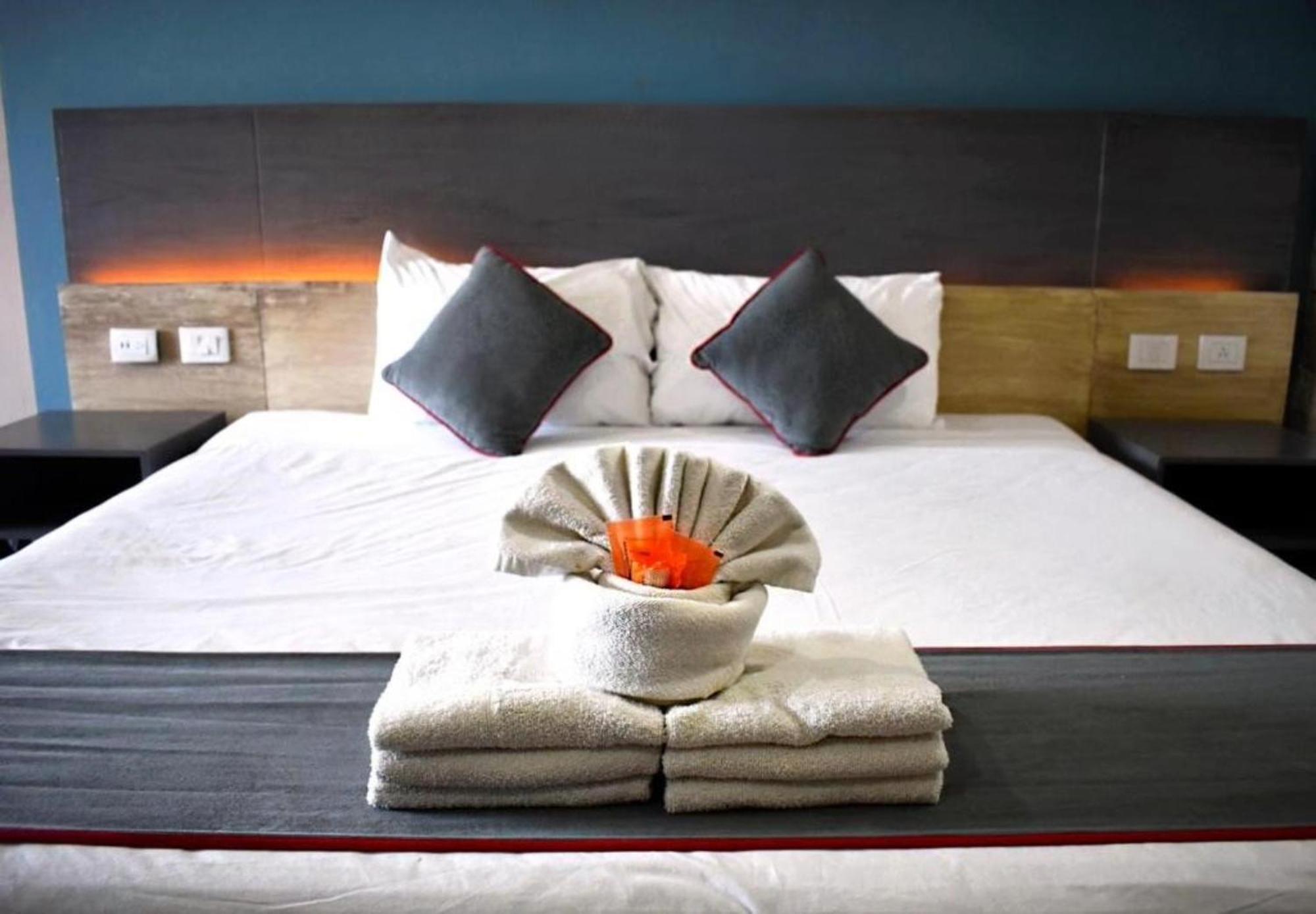 Illusion Xpress I Attraction Deluxe Hotel