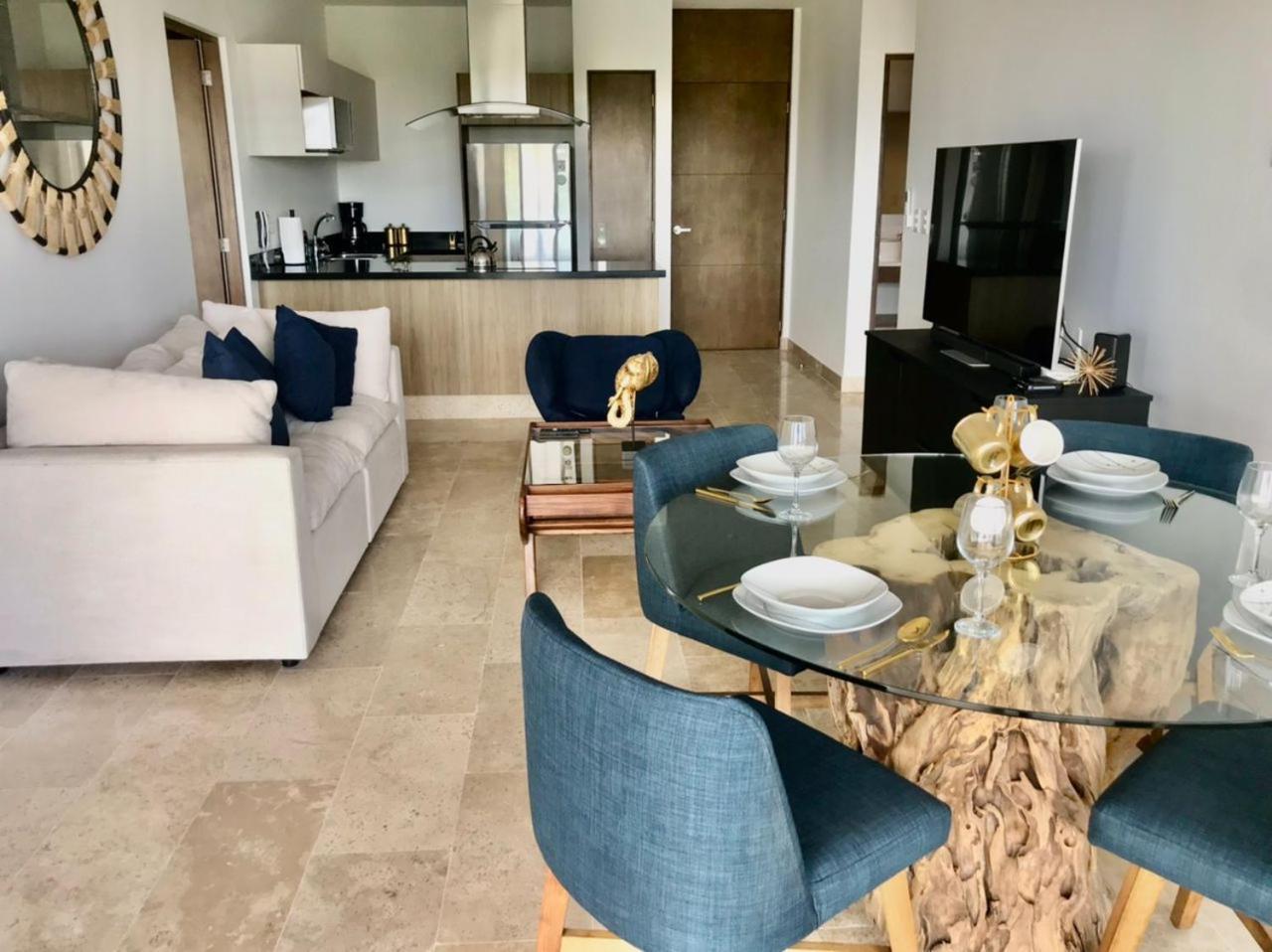 Serenada 514 Modern 2bdr 5min Walk To 5th Av Apartment
