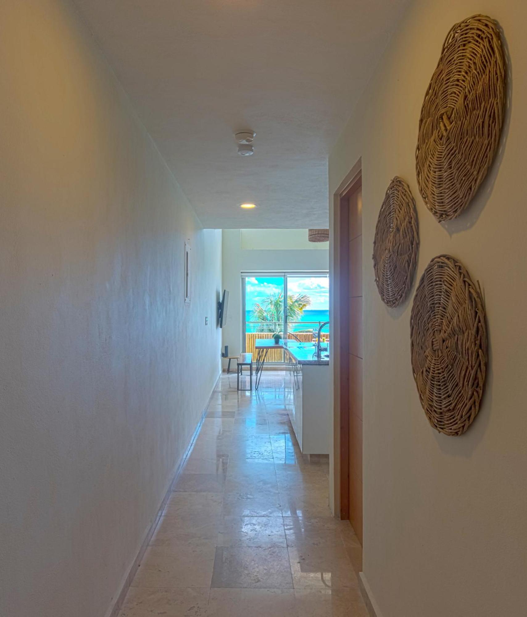 Ocean Plaza By Zama Homes Apartment