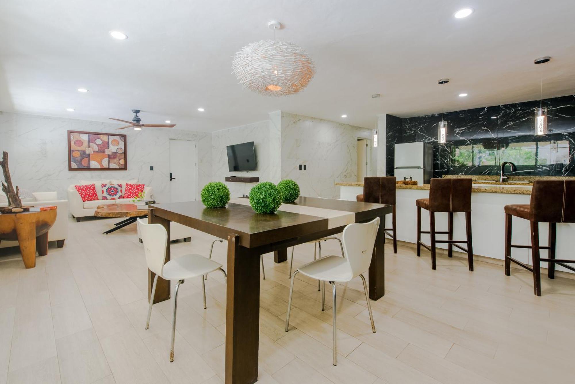 Ocean Plaza By Zama Homes Apartment *