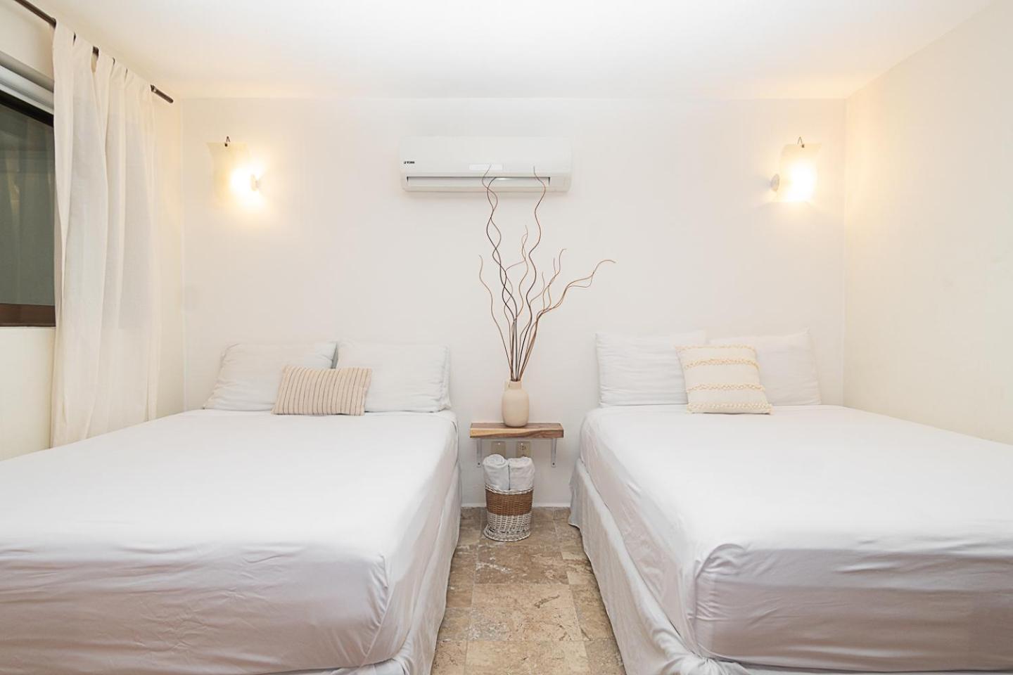 Ocean Plaza By Zama Homes Apartment