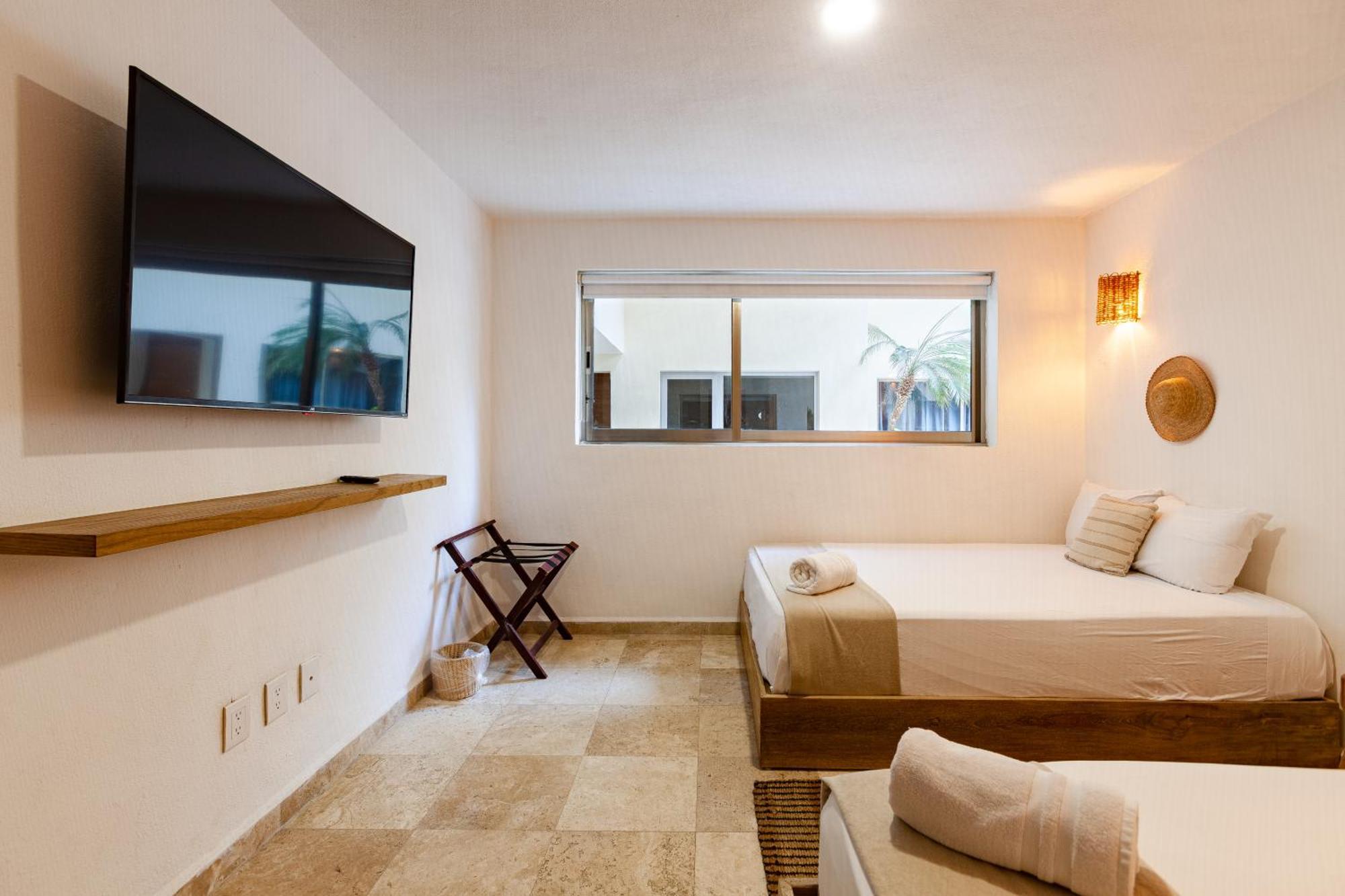 Ocean Plaza By Zama Homes Apartment