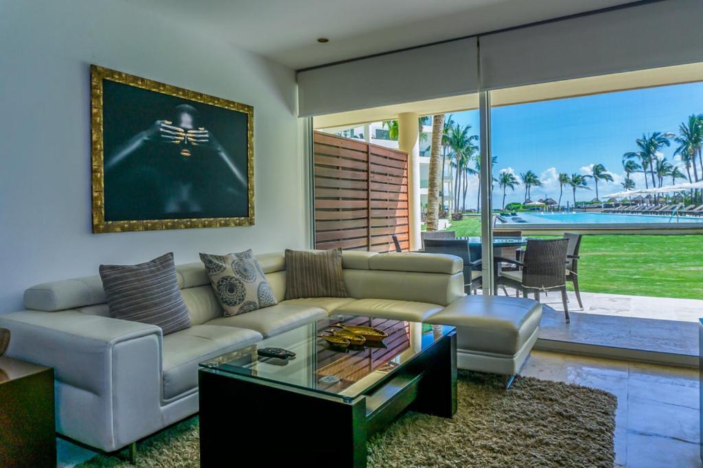 The Elements Oceanfront & Beachside Aparthotel 4*
